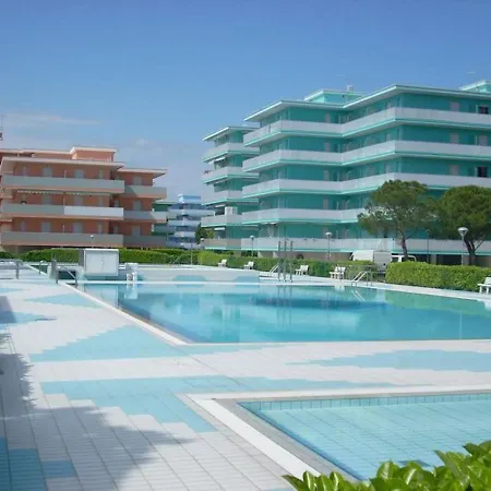 Swimming Pools And Comfort For 6 - Beahost Бибионе