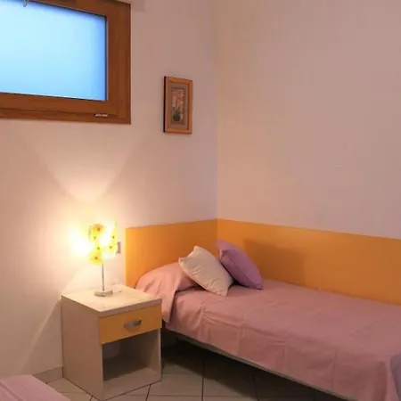 Апартаменти Swimming Pools And Comfort For Six Бібіоне