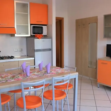 Апартаменти Swimming Pools And Comfort For Six *