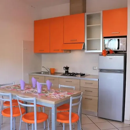 Апартаменти Swimming Pools And Comfort For Six