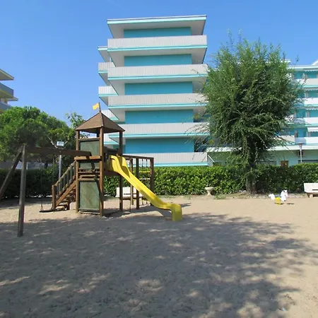 Lägenhet Swimming Pools And Comfort For Four *